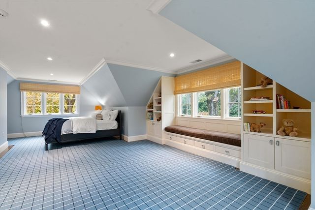 14 Greylock Road, Wellesley, MA 02481