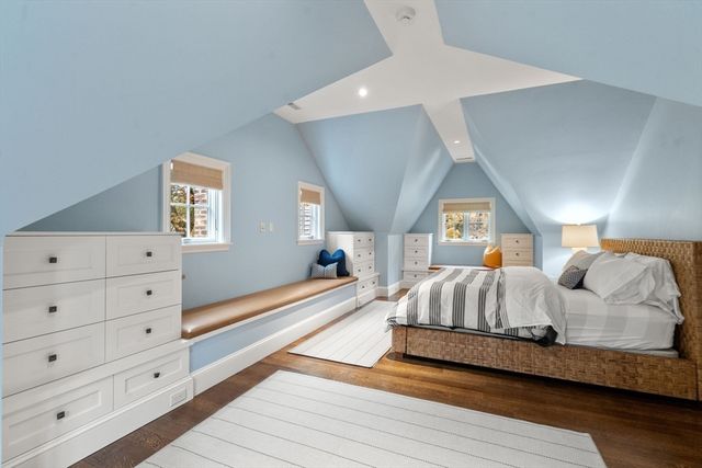 14 Greylock Road, Wellesley, MA 02481