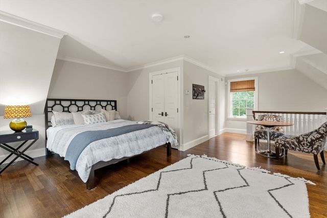 14 Greylock Road, Wellesley, MA 02481