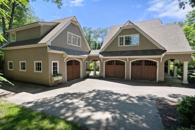 14 Greylock Road, Wellesley, MA 02481