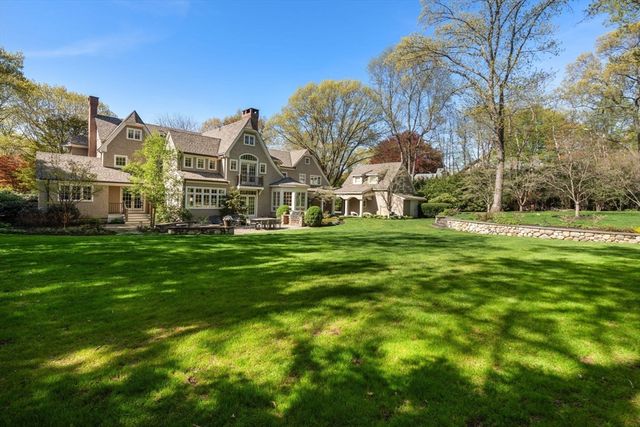 14 Greylock Road, Wellesley, MA 02481