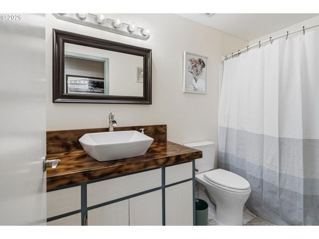 9400 Sw DOWNING Dr, Beaverton, OR 97008