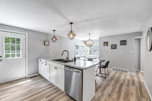 226 S ONTARIO STREET, De Pere, WI 54115