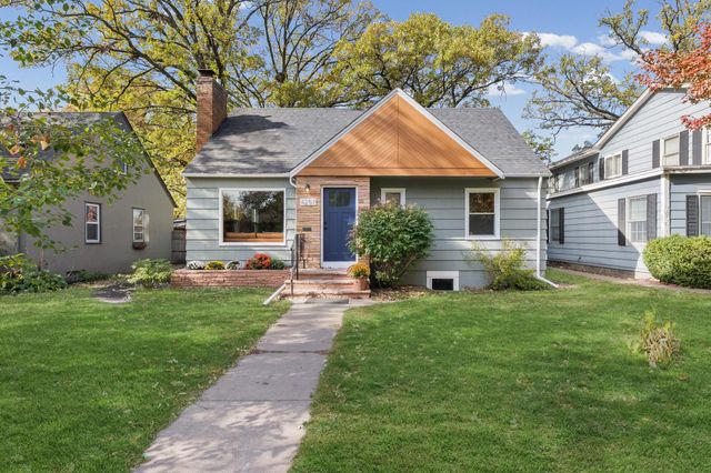 4257 Ewing Avenue N, Robbinsdale, MN 55422