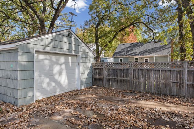 4257 Ewing Avenue N, Robbinsdale, MN 55422