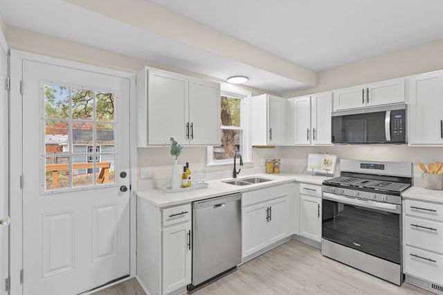4257 Ewing Avenue N, Robbinsdale, MN 55422