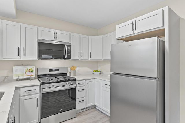 4257 Ewing Avenue N, Robbinsdale, MN 55422