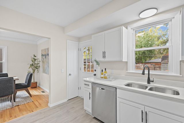 4257 Ewing Avenue N, Robbinsdale, MN 55422