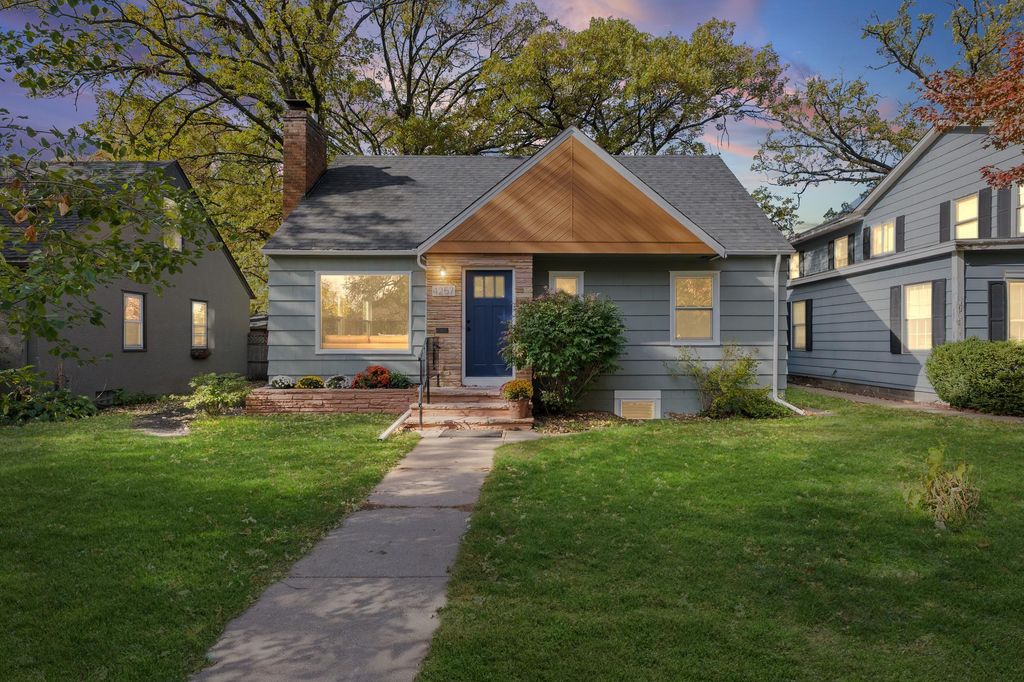 4257 Ewing Avenue N, Robbinsdale, MN 55422