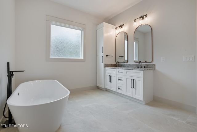 125 Ogana Way, Loudon, TN 37774