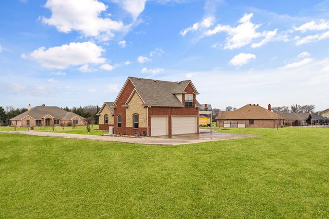 341 Pecan Court, Nevada, TX 75173