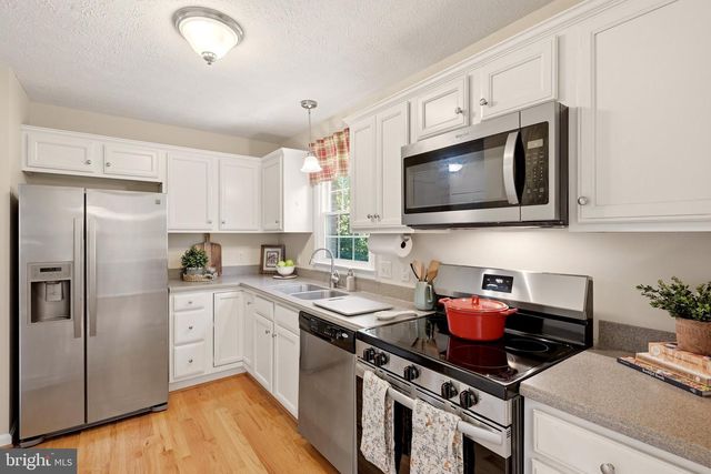 812 APPLESEED CT, Winchester, VA 22601
