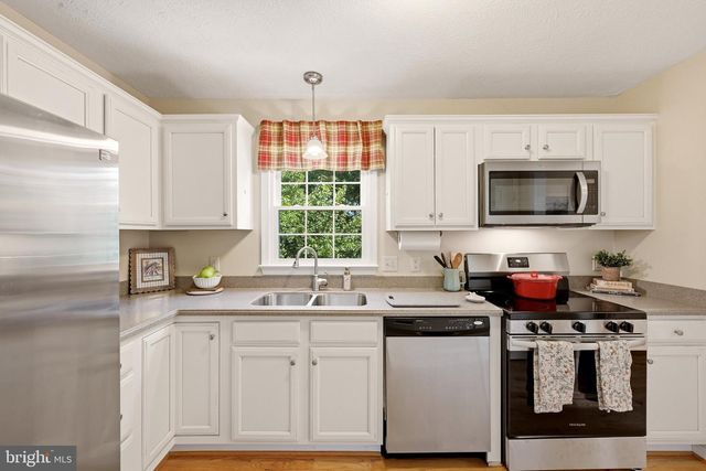 812 APPLESEED CT, Winchester, VA 22601