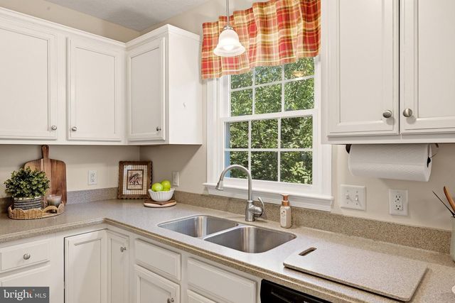 812 APPLESEED CT, Winchester, VA 22601