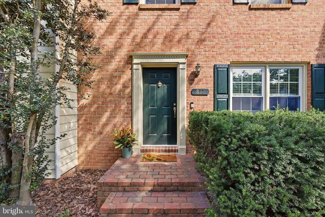 812 APPLESEED CT, Winchester, VA 22601