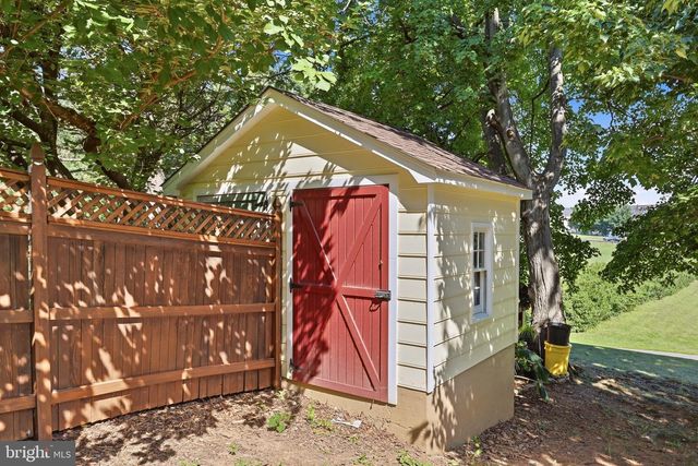 812 APPLESEED CT, Winchester, VA 22601