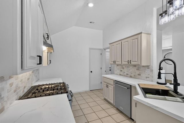 15616 Sandstone Terrace, Oklahoma City, OK 73170
