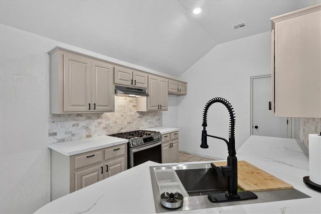 15616 Sandstone Terrace, Oklahoma City, OK 73170
