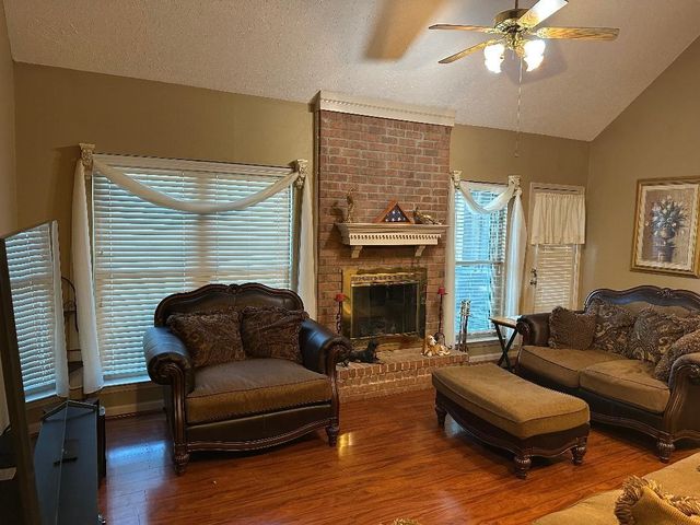 4124 MEADOW FIELD LN, Bartlett, TN 38135