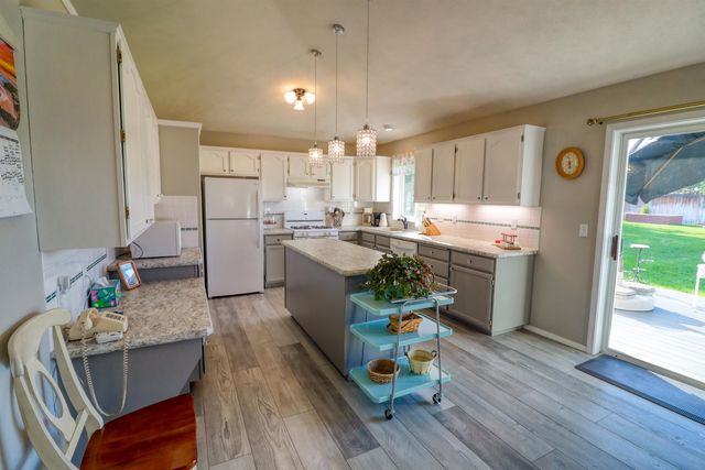 15323 N Gleneden St, Spokane, WA 99208