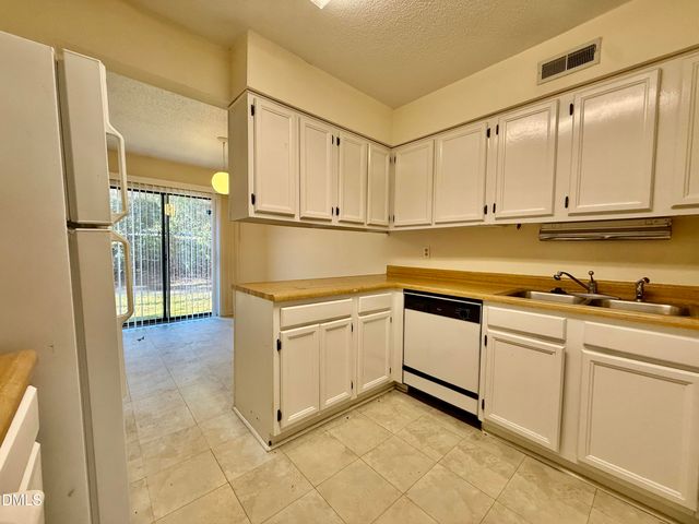 4101 Five Oaks Drive Unit 09, Durham, NC 27707