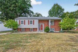 517 Ranch Drive, Ballwin, MO 63011
