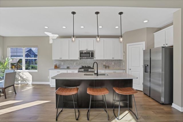 759 Avebury Drive, Pickerington, OH 43147