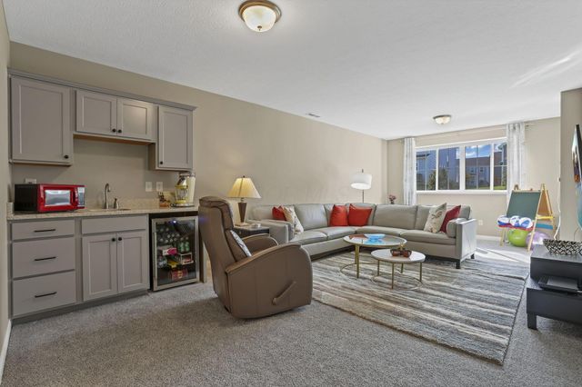 759 Avebury Drive, Pickerington, OH 43147