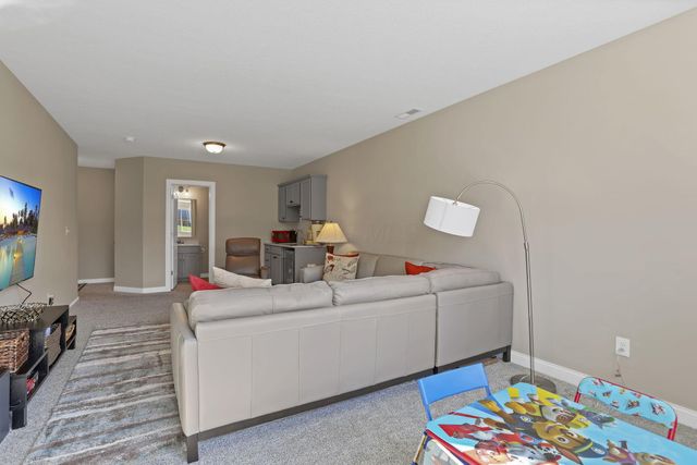 759 Avebury Drive, Pickerington, OH 43147