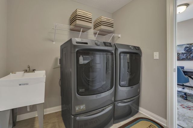 759 Avebury Drive, Pickerington, OH 43147