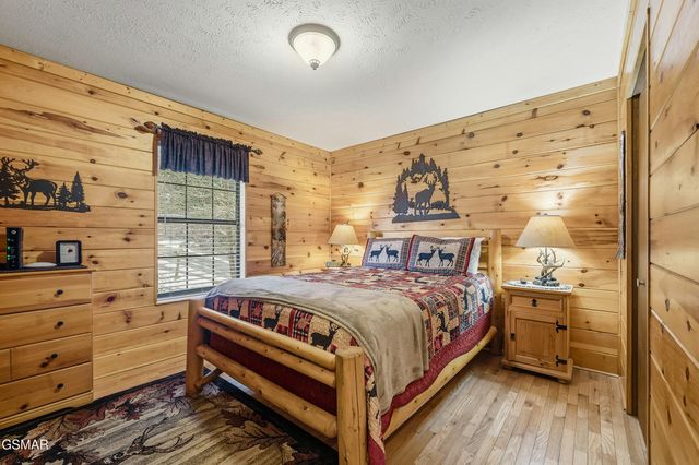 1944 Anderson Way, Sevierville, TN 37876