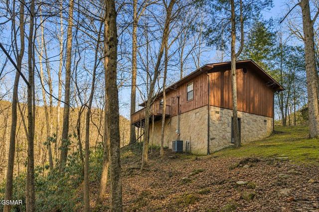 1944 Anderson Way, Sevierville, TN 37876