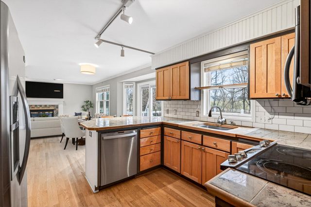 15970 22nd Place N, Plymouth, MN 55447