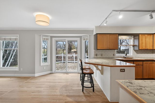 15970 22nd Place N, Plymouth, MN 55447