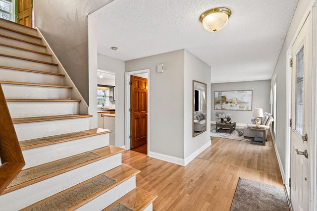 15970 22nd Place N, Plymouth, MN 55447