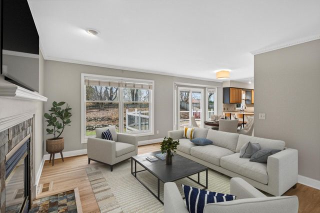 15970 22nd Place N, Plymouth, MN 55447