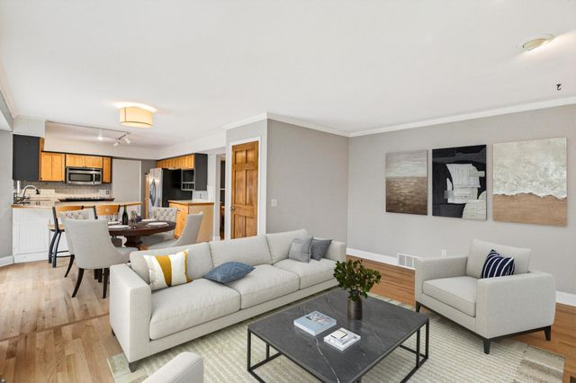 15970 22nd Place N, Plymouth, MN 55447