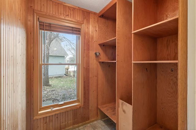 15970 22nd Place N, Plymouth, MN 55447