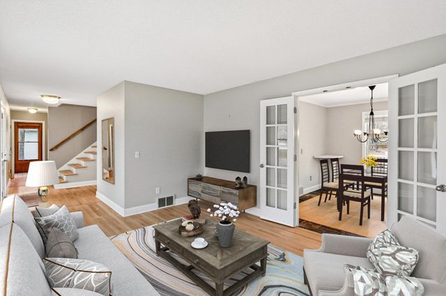 15970 22nd Place N, Plymouth, MN 55447