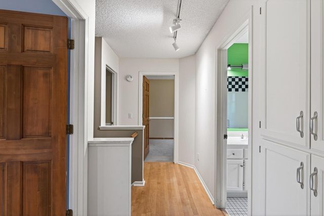 15970 22nd Place N, Plymouth, MN 55447