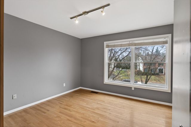 15970 22nd Place N, Plymouth, MN 55447