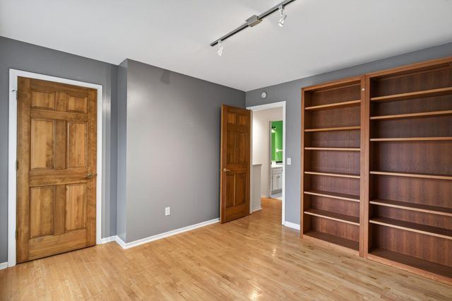 15970 22nd Place N, Plymouth, MN 55447