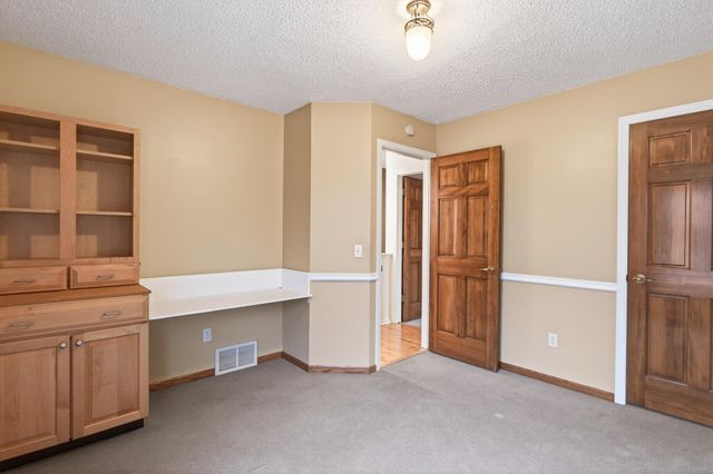 15970 22nd Place N, Plymouth, MN 55447