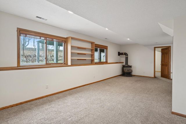 15970 22nd Place N, Plymouth, MN 55447