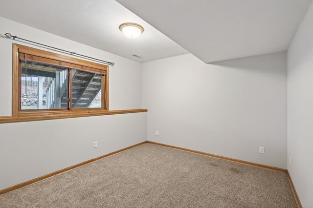 15970 22nd Place N, Plymouth, MN 55447