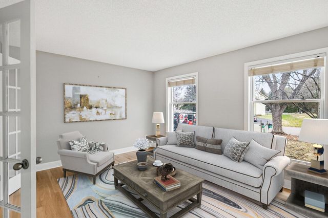 15970 22nd Place N, Plymouth, MN 55447