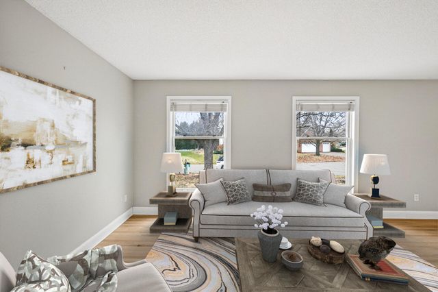 15970 22nd Place N, Plymouth, MN 55447