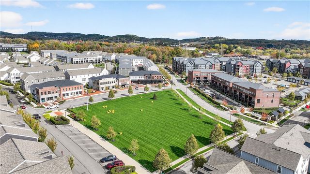 421 Roebling Ct, Cranberry Twp, PA 16066