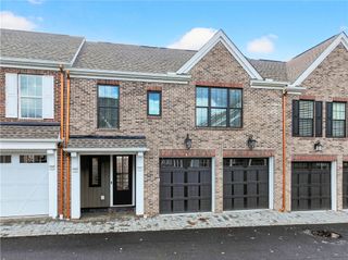 421 Roebling Ct, Cranberry Twp, PA 16066