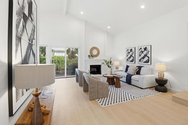 516 Cringle Drive, Redwood City, CA 94065